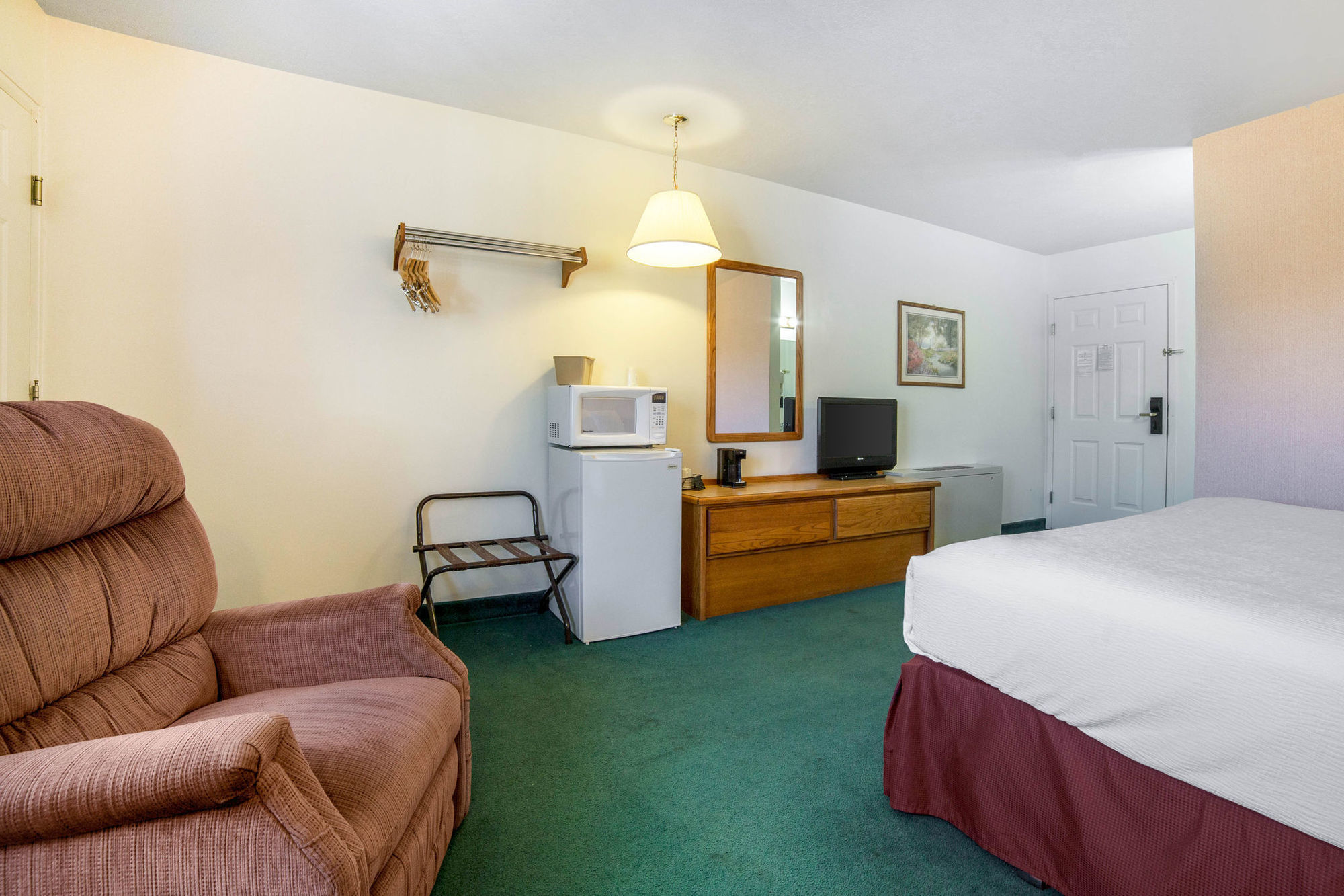 Rodeway Inn Whitehall Room photo